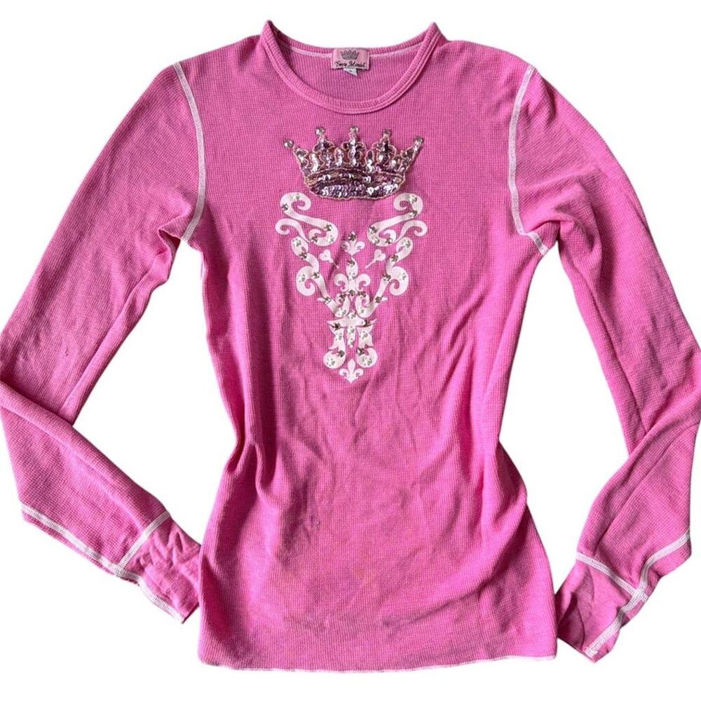 Pink long sleeve top with beaded crown design and white stitching